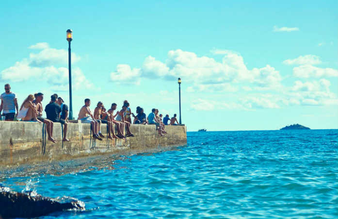 Unknown Insel
